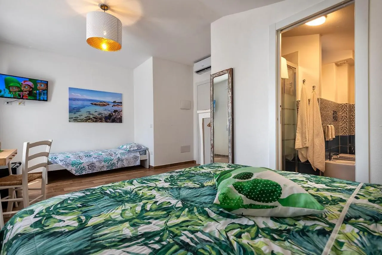 Guest house Dery Alghero Holiday Rooms