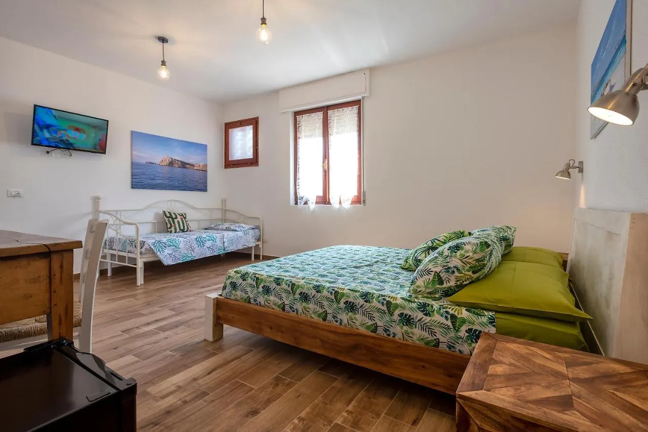 Dery Alghero Holiday Rooms Pensión